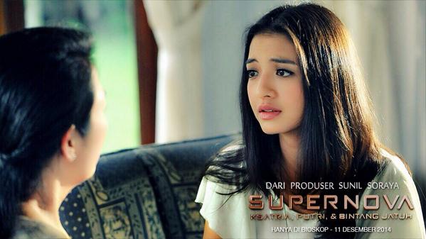 Raline_Holic's tweet photo. 😻 "@ralineshah: SUPERNOVA out in cinemas in December 2014. ❤️ #2014project #supernova #ksatriaputridanbintangjatuh http://t.co/wEdi5CreQA"