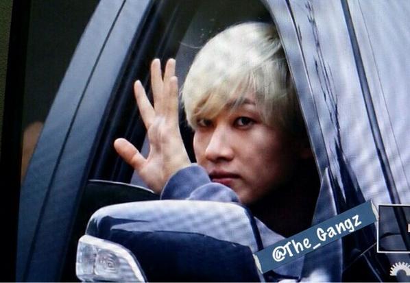 Indo_ELFs's tweet photo. 141026 Eun Hae Wook Kyu after Inkigayo (cr: The_Gangz) *Xian http://t.co/Ja3yPC8czW