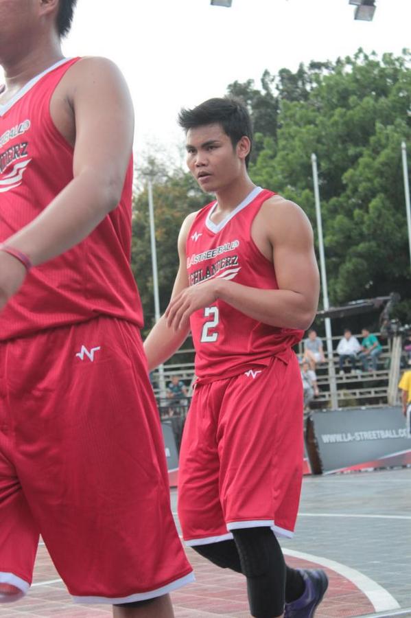 Kekar tp kok ..... hehhehehe Leo perkuat tim CS <a href="/LA_Streetball/">LA Streetball</a> Malang #LASB2014_GF