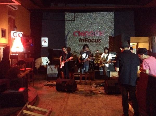 Suasana soundcheck <a href="/UTBBYS/">Under the big bright yellow sun</a> ready for tonight  #quiteloudisnotenough #goaheadpeople at <a href="/chinook_restoca/">chinook restocafe</a> FREE 18+