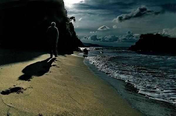 Gabriele_Corno's tweet photo. Walking on the beach.....by Safak Tortu
Via @letutto @chaebae @hijiri_kouya @fmpreuss @8270chihaya @drkent @maxOz http://t.co/VYouylYZS7