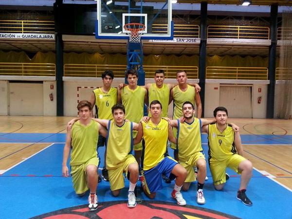 InfoASDFGH's tweet photo. J3 Liga Basket Masc @MercadProvenzal - Baloncesto Serracines 68 -@FlaminGuays 92  #estaligamola http://t.co/N2PJHky5cw