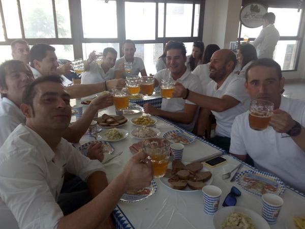 CucharonEl's tweet photo. Que buenos momentos pasamos ayer. #Oktoberfest2014 http://t.co/YeEWTUXt7H