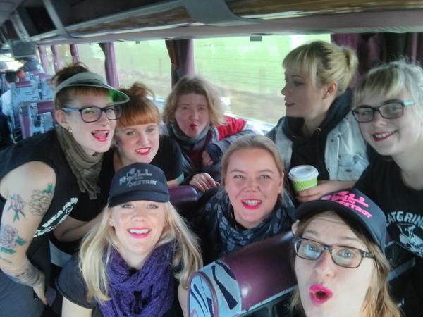 MeatgrindersHB's tweet photo. Wie viel Spaß man doch mit einem Lipgloss haben kann... Go Meatgrinders! http://t.co/lsWcrygLzx