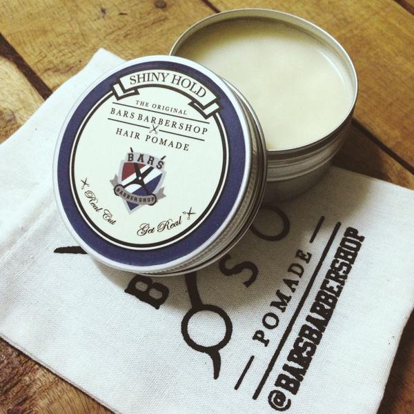 RaflyMbuL's tweet photo. @BARSbarbershop:Bars pomade,shiny hold.Cendana frgrnce.120k + pouch and hair comb Available at store cc: @rooksstore http://t.co/k9BGlHPXGS"