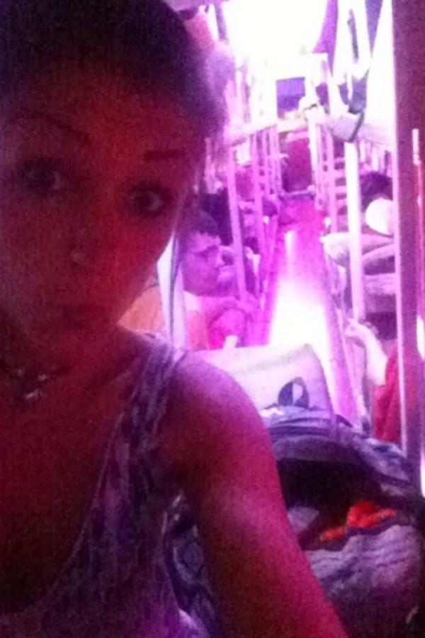 Hani90X's tweet photo. Long journey on the sleeper bus in Vietnam👎having a little rave to pass the time thanks @djbarney for the tuuuunees 🙌 http://t.co/KLaKHpzD05