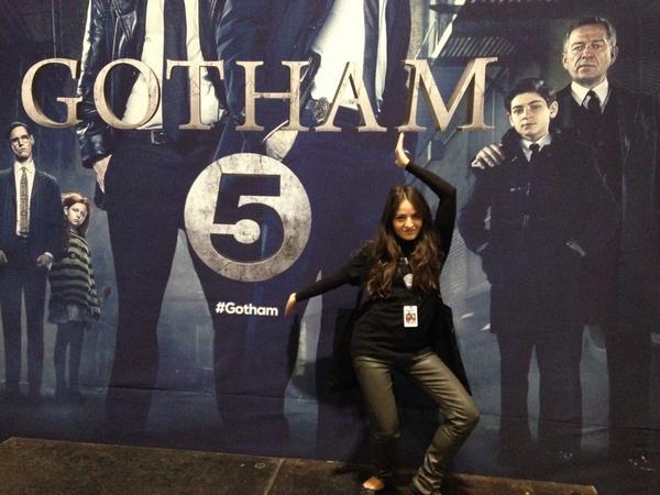 AlexandraBondi1's tweet photo. It's all happening at the #Gotham stand at #ComicConLondon http://t.co/Qt3WMl6xmm