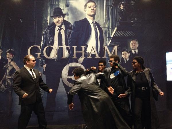 AlexandraBondi1's tweet photo. It's all happening at the #Gotham stand at #ComicConLondon http://t.co/Qt3WMl6xmm