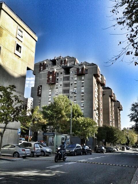 LorenarosRos's tweet photo. Habitatges Canyelles #OHB2014 http://t.co/YgERrbpgzT