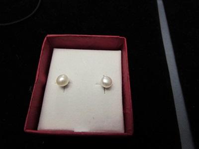 play2save's tweet image. Holiday shopping! play2save.com
**Register &amp;amp; get 50 free bids. Auction Types=&amp;gt;Play2Save Auctions. #Play2Save