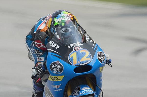 alexmarquez73's tweet photo. En Valencia espero toda vuestra fuerza! ✊ :) http://t.co/nfM4atEiLA