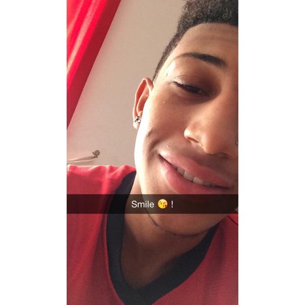 DkeyIsNiice's tweet photo. Everything ✋☺️ http://t.co/0ocnbzCXDy