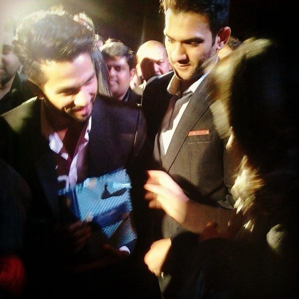 juliaailui's tweet photo. #HaiderInRome  speaking with a STAR INTERNATIONAL @shahidkapoor @romacinemafest    @Shahid_Online @shatimarussia http://t.co/dbIi83LakS