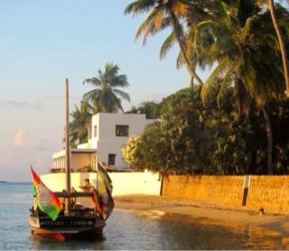 PeponiHotel's tweet photo. Morning light #lamuisland http://t.co/0fLJizbSVy