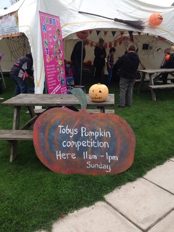 Powderhamfarm's tweet photo. Visit today for pumpkin carving, apple pressing, pottery, live music, tasters &amp; hog roast! Yum http://t.co/CvzxSZVbxo
