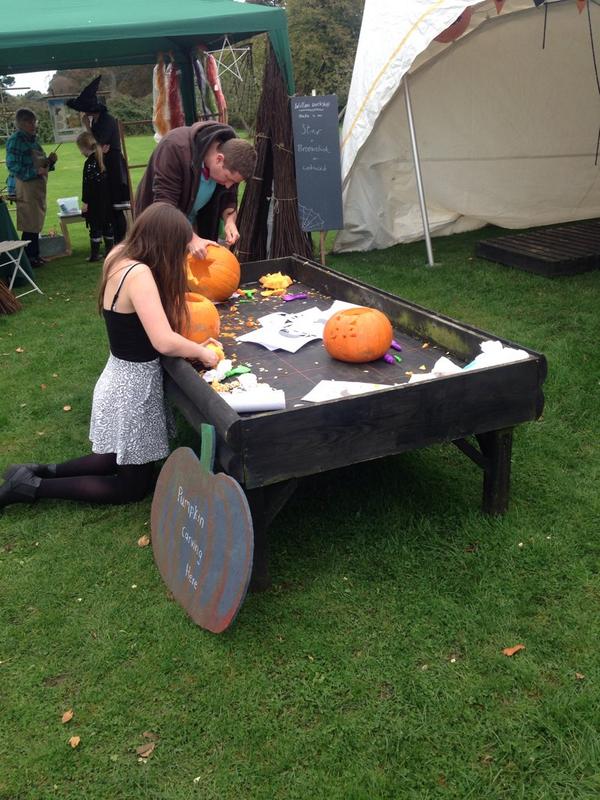 Powderhamfarm's tweet photo. Visit today for pumpkin carving, apple pressing, pottery, live music, tasters &amp; hog roast! Yum http://t.co/CvzxSZVbxo