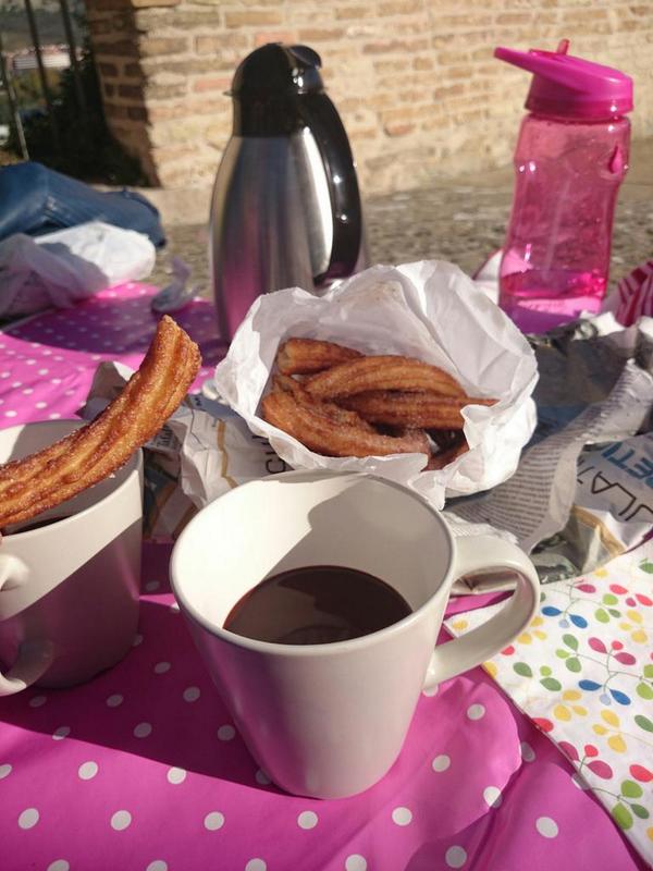 Magnífico día para desayunar #churros de #lamañueta #pamplona,  dedicados a alguien muy especial @conmenomena!!!