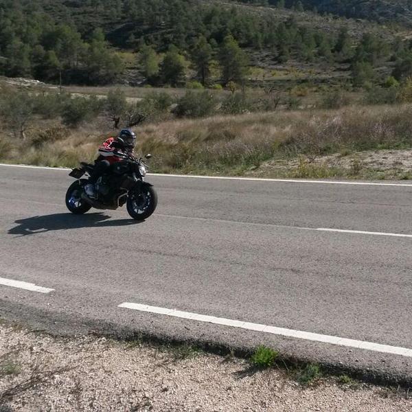 FernandoAra94's tweet photo. Primera ruta de moltes mes amb la MT-07, @BorjaFaus19 #Pablo #Kevin ja en farem més,bona ruta i sobretot bon temps!! http://t.co/4fV1p3lTzm