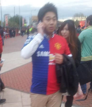 FootballFunnys's tweet photo. Loyalty http://t.co/TwQgpYcgy6