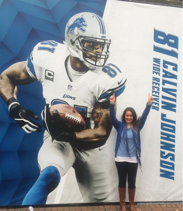 amyskemil's tweet photo. Put your hands up for DETROIT! Come on Lions! #DETvsATL #DetroitLions #LionsInLondon @nfl_uk http://t.co/BHS2LcbnXG