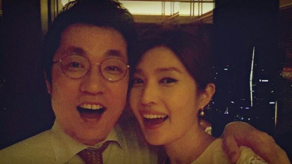 rhdiddlekd's tweet image. RT @sportskh: [전문 포함] 김상민 의원 결혼소감 “김경란은 누가 뭐래도 나의 평강공주”
goo.gl/77v2eq 
부럽당부러워!!