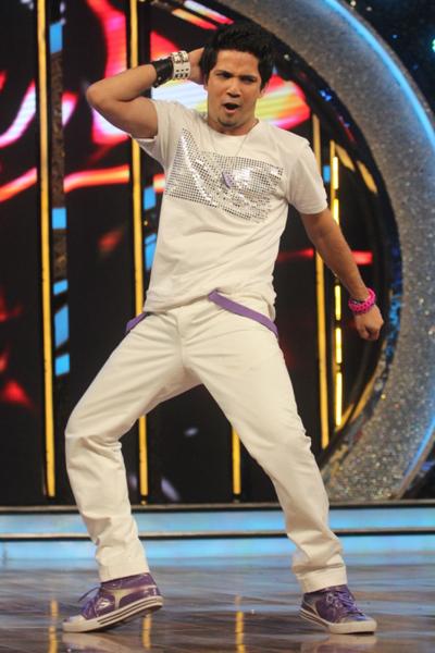 holyfudgeitsy's tweet image. Waiting for this moment when we can see u dancing again #AmazingExpression #AmazingDance 💃👌👏 @mudassarkhan1