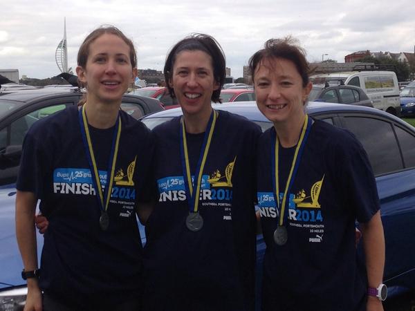 AlwaysWrite365's tweet image. #GSR done! PBS all round, mainly because 2 of us haven't done a 10 mile race before #TeamHarriers #twrunning