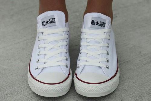 FashionTweeter's tweet photo. RT als je All Stars hebt! http://t.co/VVTMDw95uK