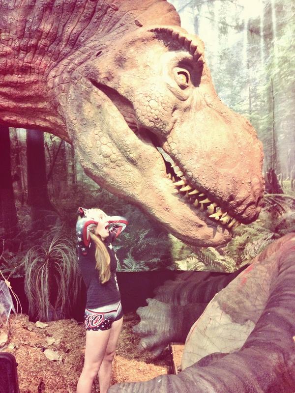 LikesSharesOhMy's tweet photo. Here @SkylonTower @NiagaraDinos #SpookOSaurus2014 @ScorpionNiagara #cheerleader gets eaten @NFR_News http://t.co/VEJAt71GIi