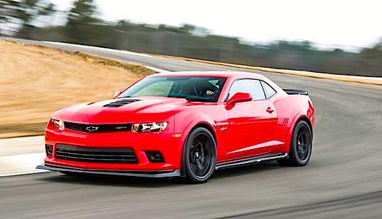 CARandDRIVER's tweet image. The Chevrolet Camaro Z/28 matched or outdid the Porsche 918 Spyder in parts of VIR. [VIDEO]
bit.ly/1yAAVMc