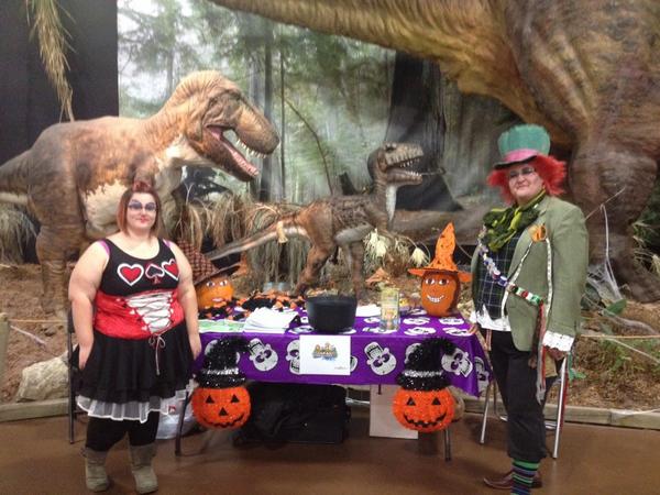 LikesSharesOhMy's tweet photo. Always were the animals are @SafariNiagara @NiagaraDinos #SpookOSaurus2014 @snapdNiagara http://t.co/WCf57VLmjf