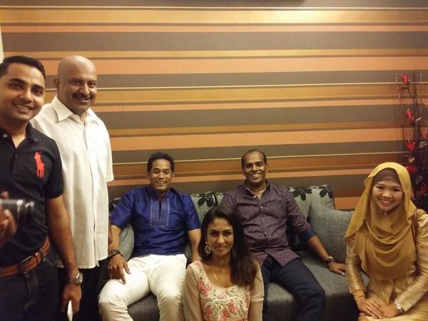sivarraajh's tweet photo. Thanks for comin RT @SitiSeed: Terima Kasih @sivarraajh atas jemputan #Deepavali2014 from @seedorgmy http://t.co/4xTLYzJHjf