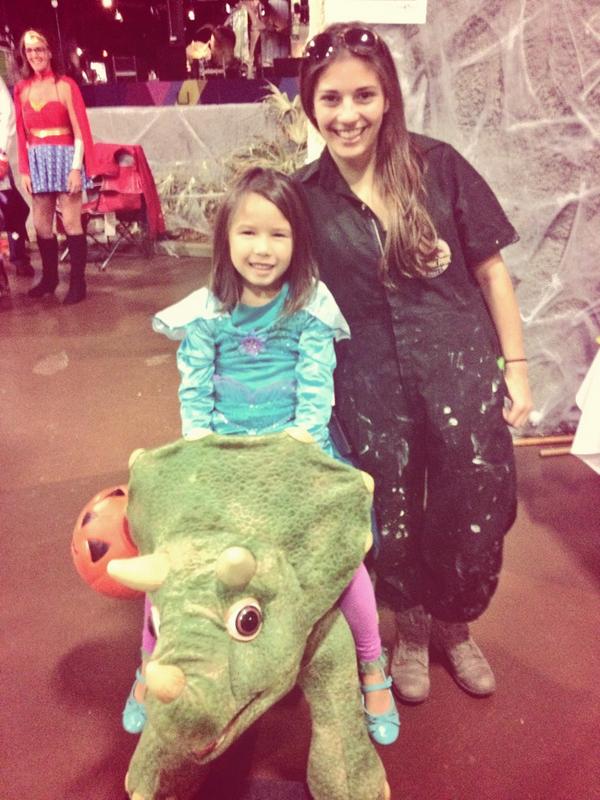 LikesSharesOhMy's tweet photo. Riding #kota #baby #dinosaur @NiagaraDinos @SkylonTower #SpookOSaurus2014 http://t.co/KXoiv5VbuO