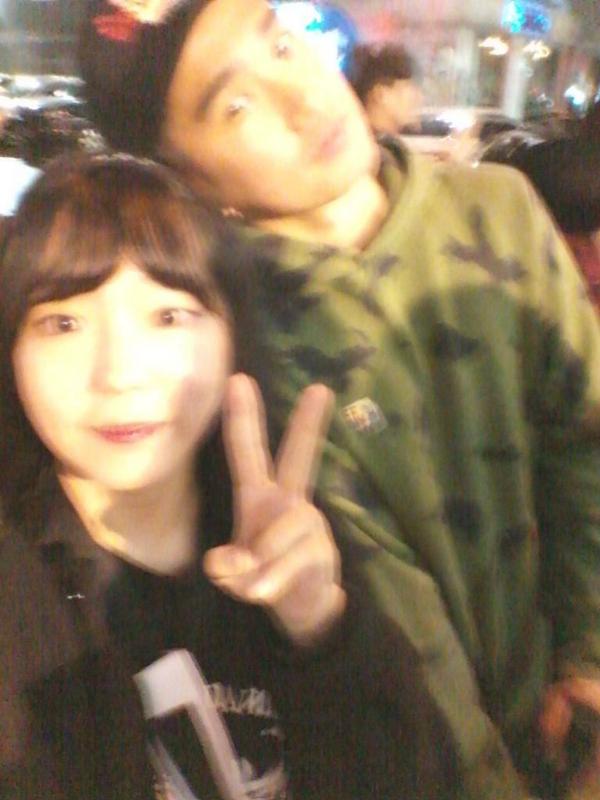 hjihsin's tweet photo. @backgunn 저보다 나이 훨씬 많은데 왜 훨씬 귀여우신거죠?....  전 오빠의 음악이 좋습니다 라인업에 쿨랩듀오아닌 '백건' 이렇게 적힌 공연도 오빠말대로 언젠간 가겠죠!?!?그때까지 계속 뵙겠습니다!! http://t.co/TGCF1sazuR