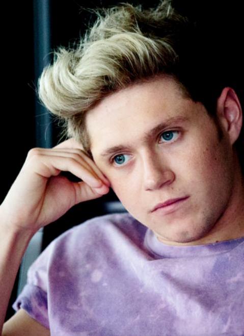 NiallsLittleLie's tweet photo. HOW MANY RTS FOR NIALL

#EMABiggestFans1D http://t.co/ejasRyjQuh