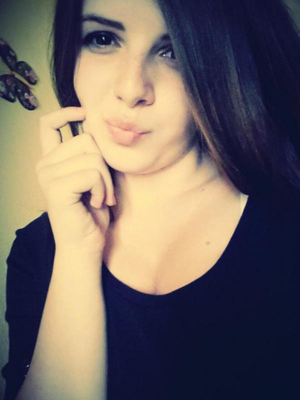 LorenaPop3's tweet photo. Bored
🐱😿😿 http://t.co/mgSKytf9vA