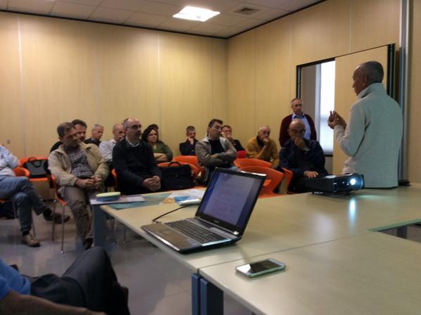 ATHNOB's tweet photo. @informatici e' stato un piacere incontrarvi ed entrare nel vivo della potenza della innovazione digitale http://t.co/8W40VimeNk