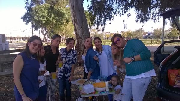 Ainarasm1S's tweet photo. A comer un poquito😉 @CMigens @rosariojapon @Rociiollano @matakuki87 @soledadpingue http://t.co/KCoDGDxc4A