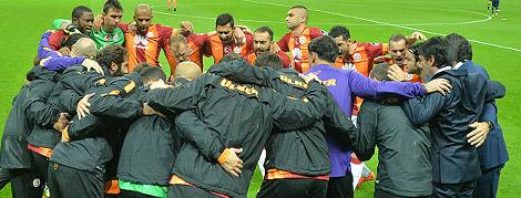 Eski Galatasarayli Dzemaili Nin Esinin Ronaldo Itirafi Yuvasini Yikti Magazin