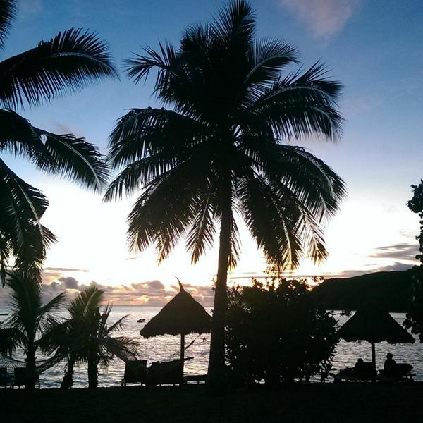 jenynevard's tweet photo. Sunday afternoon chill in front of Blue Planet including the incredible mantaray. I miss Fiji #ocean #nature #travels http://t.co/8pRLbL4drL