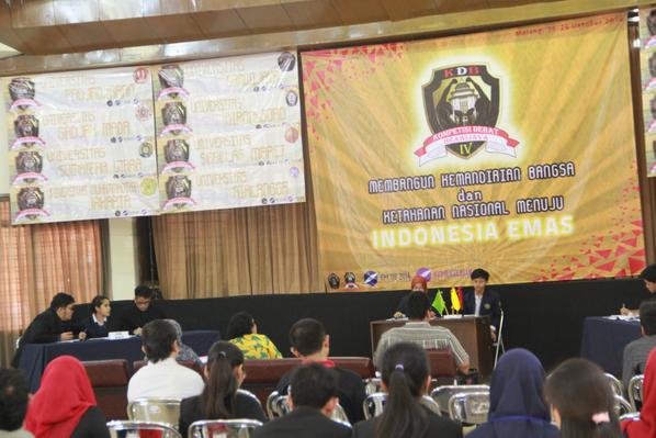 KDB_UB's tweet photo. Student Center Univ Brawijaya, ruangan yang akan menjadi saksi para Sang Juara http://t.co/5SR57G5Irh
