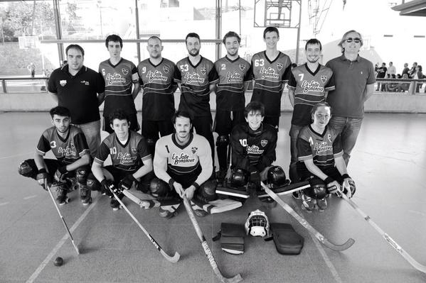 Tercera victòria, ara vs l'Alpicat (9-4). Aquí la foto d'equip... Se ha colao el <a href="/frannicolas_/">Pequeño Nicolas</a>