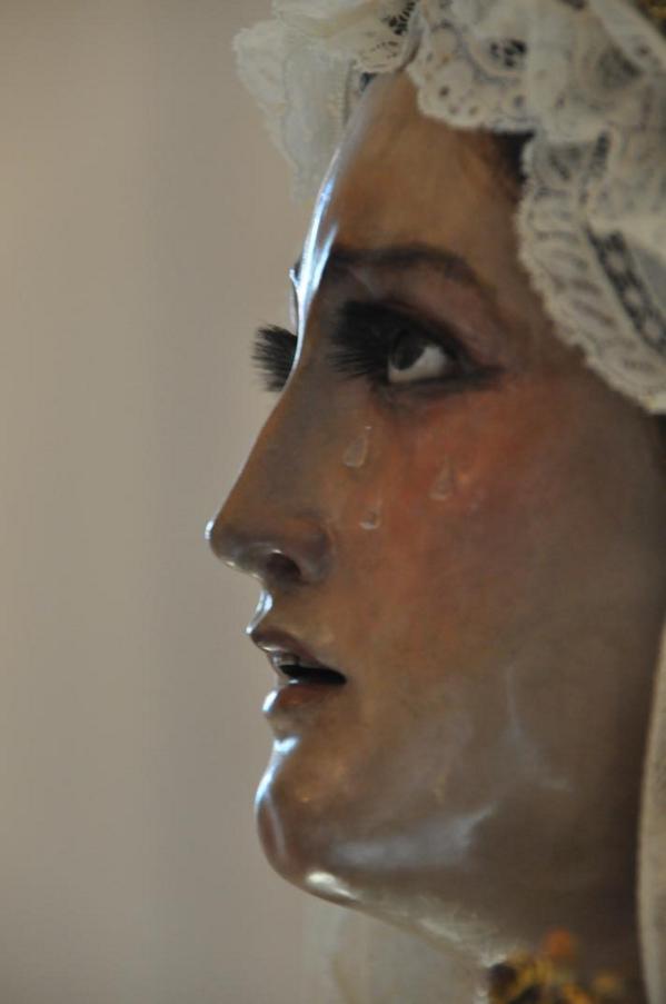 Buena Semana a todos 
Con ellos en nuestros corazones