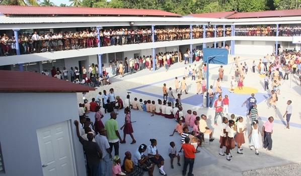 nesmymanigat's tweet photo. Lycée de Gris-Gris, commune #Cotedefer. "Lycée 2.0". Parmi les plus belles écoles haïtiennes récemment construites. http://t.co/t5wFaVjZAu