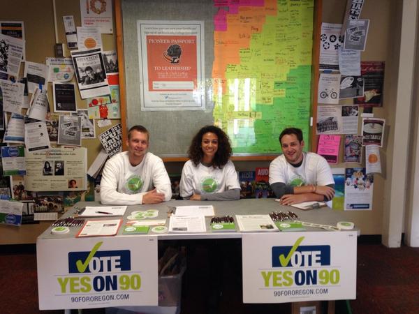 IndependentOreg's tweet photo. The #yesonmeasure90 Van Tour is at #LewisandClark today at Templeton Campus Center! #orpol #equalvote #measure90 http://t.co/Y4wIvpCzWv