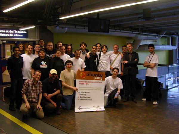 ubuntuparty's tweet image. RT si t&apos;aimes les #ubuntuparty parisiennes.