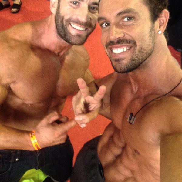 RafaMartinTV's tweet photo. 💯Con un campeón una #selfiefans en el #ace14 💪💥✌️ http://t.co/Gsmm7vvIju