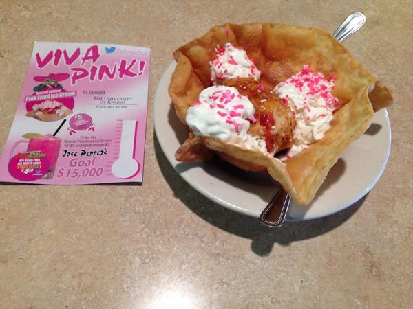 Ttrue_Bblue's tweet image. #vivapink #UKCC #KUHospital - donating to the breast cancer cause by enjoying dessert!! #JosePeppers