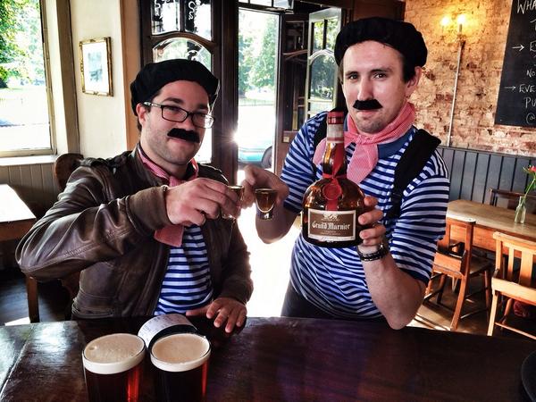 londonpubble's tweet photo. Chuckle Brothers at Chiswick Park http://t.co/xlvdqI6maY http://t.co/ADsIJDMciQ