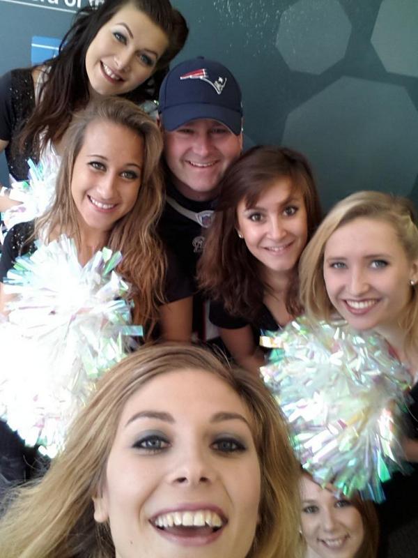 Ken_Gibb's tweet photo. This was funny! Thanks again to the lovely ladies of @ZooFever at #iONtheNFL. Hope you had a great day too :) http://t.co/9SRyml0NhT